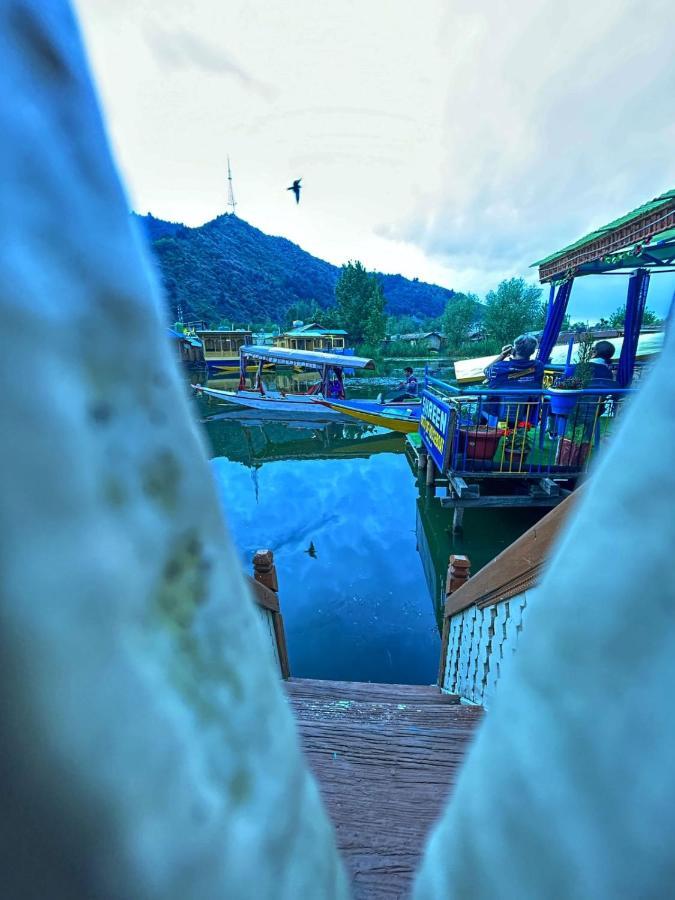 Heritage Shreen Houseboat Srinagar  Exterior photo